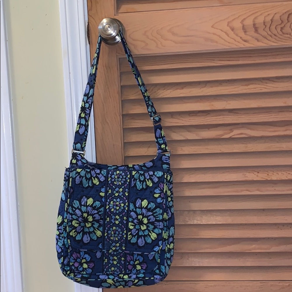 EUC Vera Bradley mailbag crossbody